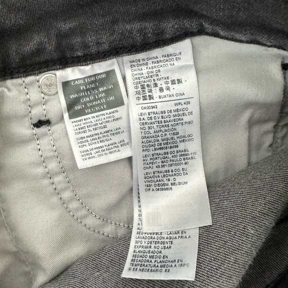 Women’s Levi’s 311 Soft Black Jeans 30/30 - Picture 6 of 12